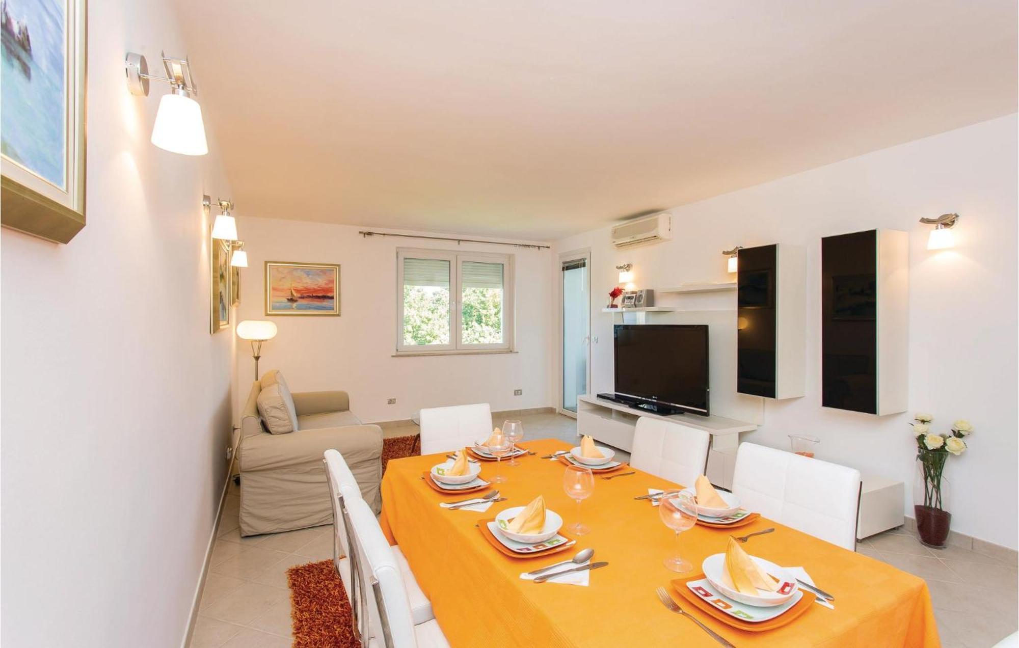 Amazing Apartment In Njivice With Wifi Esterno foto