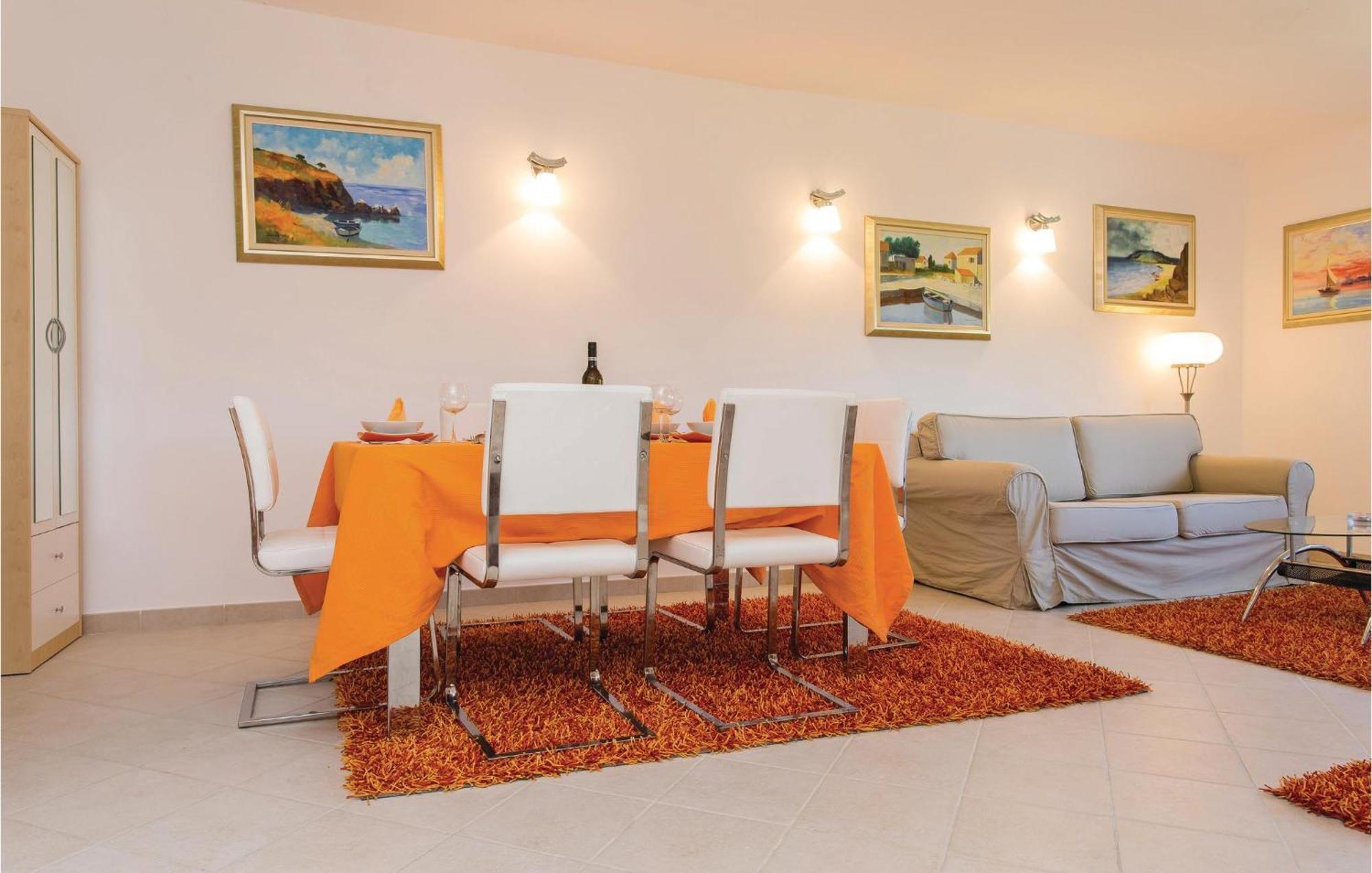 Amazing Apartment In Njivice With Wifi Esterno foto